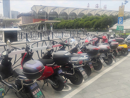 新理想大厦 电瓶车 充电桩